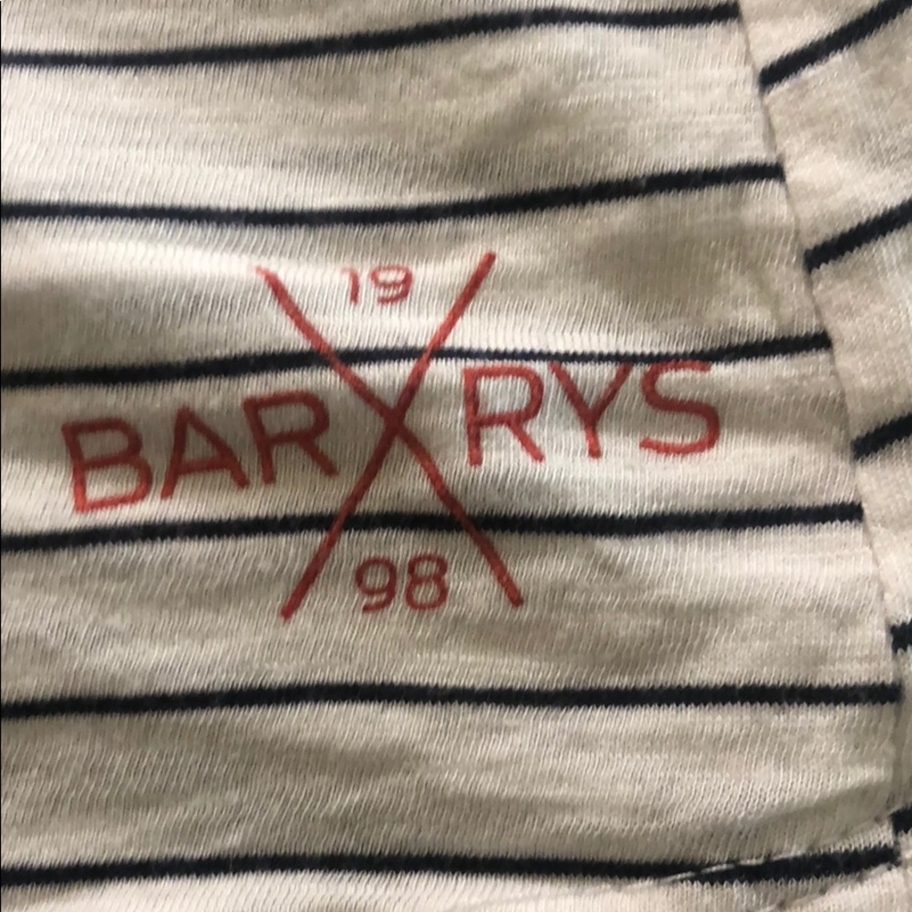 Barry’s striped tank. - Picture 3 of 4